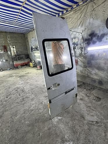 Эшик Арткы оң Mercedes-Benz, Оригинал — 2