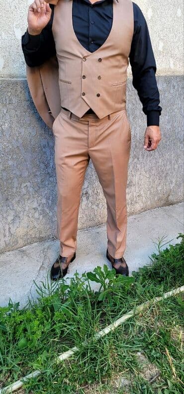 срочно продаю в связи с переездом: Пиджак гана. Только Пиджак — 3