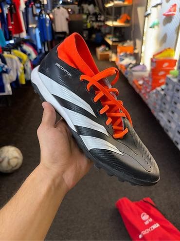 бутсы adidas: Мужские кроссовки, 45, Adidas Originals, Б/у, цвет - Черный, Платная доставка, Самовывоз — 1