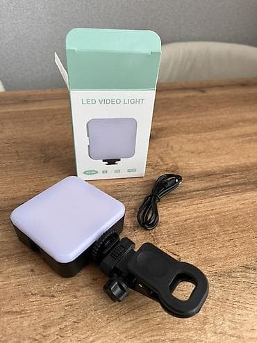 свет для видео: LED видеосвет с клипсой и USB-кабелем Компактная квадратная — 3