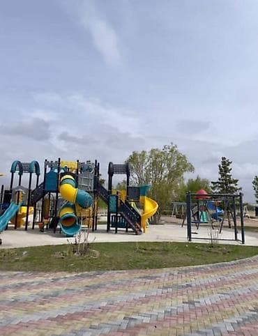 Кыймылсыз мүлк: Ысык-Көлдө ижарага батир, Фонтан, Кара-Ой (Долинка), 4 орун, Баасы Бүтүндөй турак үй үчүн — 4