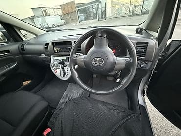 byd e5: Продаётся компактвэн/минивэн с правым рулём, серебристый цвет кузова — 3