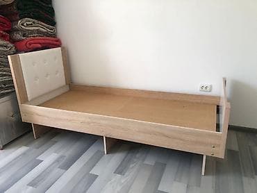 односпальный кравать: Односпальная кровать с мягким изголовьем без матраса - Размер — 2