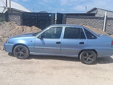 Daewoo Nexia: 2006 г., 1.6 л, Механика, Бензин, Седан
