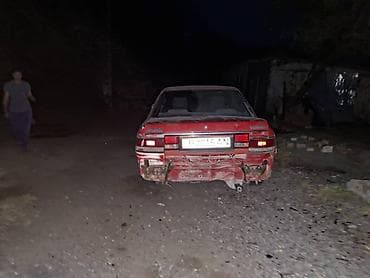 Унаа: Mazda 626: 1999 г., 2 л, Кол менен иштөөчү, Бензин, Седан — 3