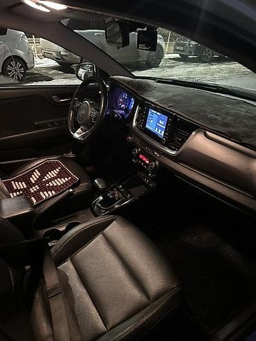 Kia Stonic: 2017 г., 1.6 л, Робот, Дизель, Кроссовер — 7