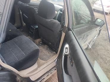 Subaru Legacy: 2002 г., 2 л, Автомат, Бензин, Универсал