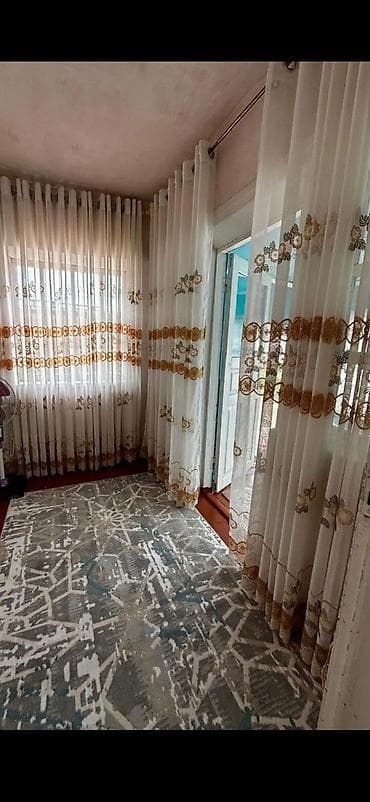 сдаю ком: 68 м², 4 комнаты, Забор, огорожен — 2