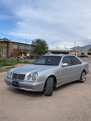 70 сом: Mercedes-Benz E-Class: 1997 г., 2.4 л, Кол менен иштөөчү, Бензин, Седан — 5