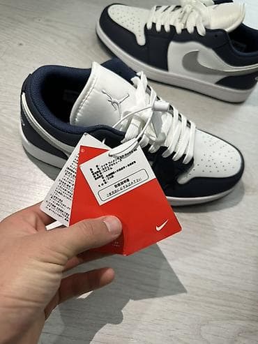 Босоножки, сандалии, шлепанцы: Мужские кроссовки, 43, Nike, Новый, цвет - Синий, Бесплатная доставка — 1