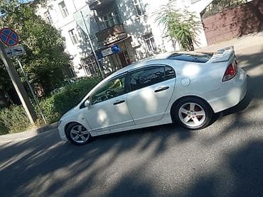 cl 7: Honda Civic: 2006 г., Автомат, Бензин, Седан — 5