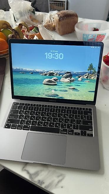 hub macbook: Для учебы, Б/у, Apple M1, ОЗУ, RAM: 8 ГБ — 4