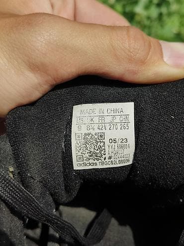 кийит: Эркектердин кроссовкасы, 42.5, Adidas, Колдонулган, түсү - Кара — 4