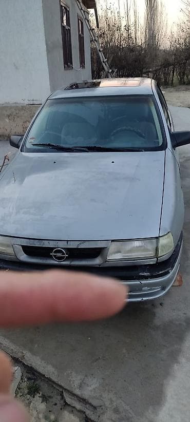 bwm 5: Opel Vectra: 1993 г., 1.8 л, Бензин, Седан — 1