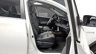 step rf3: Toyota RAV4: 2018 г., 2.5 л, Автомат, Гибрид, Кроссовер — 8