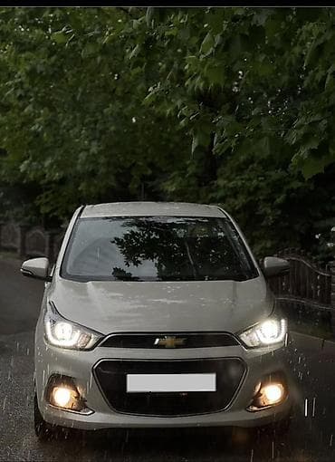 Chevrolet Spark: 2017 г., Бензин, Хэтчбэк