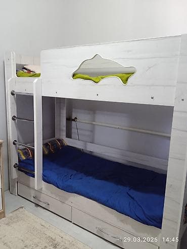 2 ярусные кравати: Двухъярусная детская кровать из ЛДСП/МДФ светлого оттенка (имитация — 2