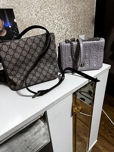 чёрный кожаный плащ: Классическая сумка, Gucci, Материал: Экокожа, Регулируемый ремень, Женские — 2