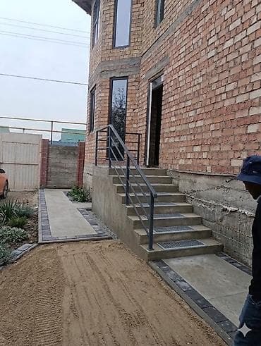 Үй жана бакча: Даяр тосмолор, Материалы: Металл, Тепкич үчүн — 1