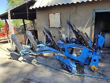 плуг на трактор: Оборотные навесные плуги для трактора - Конфигурации на выбор: 3–5 — 1