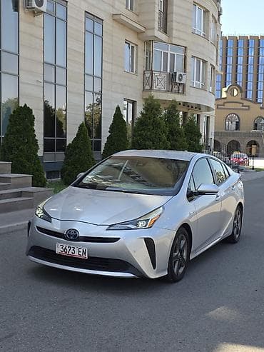 Toyota Prius: 2019 г., Вариатор, Гибрид at lalafo.kg Toyota Prius: 2019 г., Вариатор, Гибрид