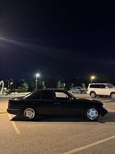 Mercedes-Benz W124: 1994 г., 3.2 л, Автомат, Седан — 6