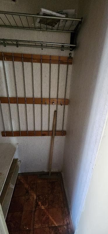 Кыймылсыз мүлк: 1 бөлмө, Менчик ээси, Чогуу жашоосу жок, Толугу менен эмереги бар — 8