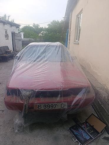 bmw е90: Mazda 626: 1988 г., Седан — 1