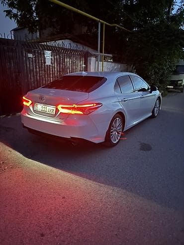 авто подборщик: Бишкек Иссык куль в любую точку до пансионата, Toyota Camry, белый — 2