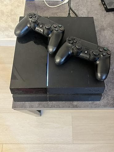 Продаю ps 4 fat Прошитая 8 игр версия прошивки 11.00 Игры на фото