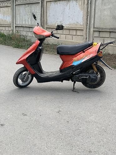 ямаха jog: Скутер Yamaha Jog 100 (деколи “JOG”), красный металлик. Заводится едет — 4