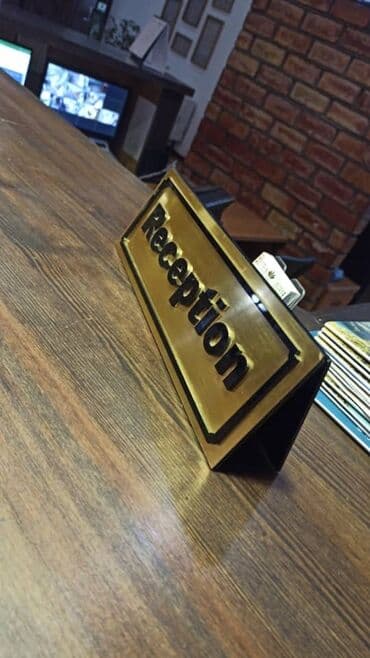 доски подставка для баннеров с дополнительными планками: | Таблички, Тонкие световые панели, Призматроны, скроллеры, | Послепечатная обработка, Демонтаж, Монтаж — 10