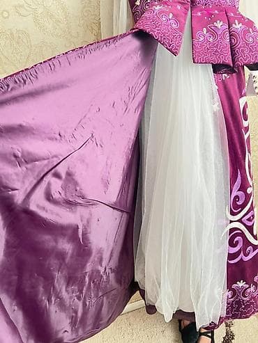 кыргызкое платье: Сдаю национальное платье Б/У (носили 2 раза) Идеально подходит на — 7