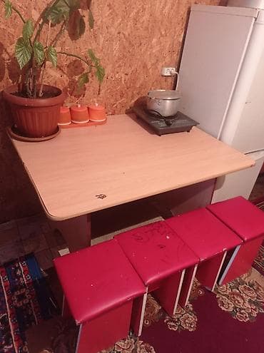 ашкана стол: Ашкана үстөлү жана отургуч, Колдонулган, Өзү алып кетүү, түсү - Кызыл — 1