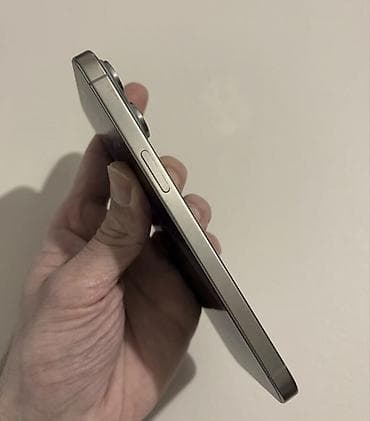 act: Apple iPhone 15 Pro Max 1TB - Корпус из титана с матовым покрытием — 4