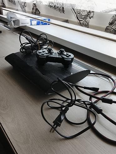 xbox 360 microsoft: Игровая приставка Sony PlayStation 3 Super Slim (чёрная) — 1
