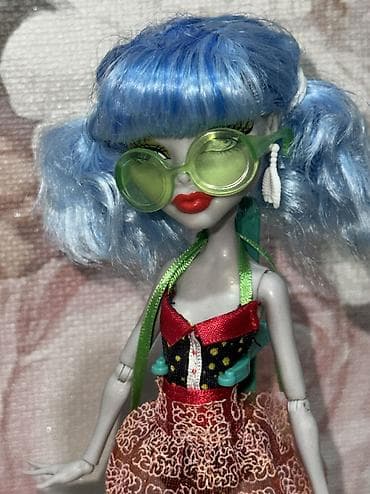 monster high: Кукла Монстр Хай гулия из коллекции побережье черепа нет расчески и — 2