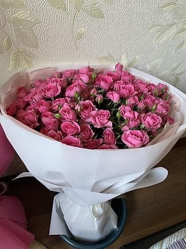 роза: Авторский букет из кустовых роз - Пышный монобукет из — 2