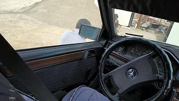 Продажа авто: Mercedes-Benz W124: 1990 г., 2 л, Механика, Бензин, Седан — 9