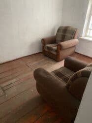 долгосрочная аренда времянка: Сдается времянка в районе 4 гор больницы 2 комнатный. Для 2 человек — 1