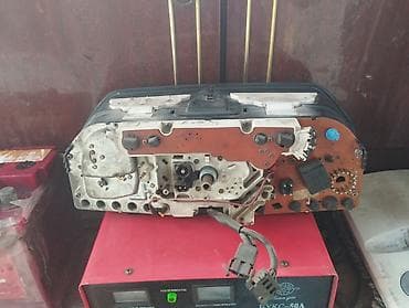 немецкий набор ключей: Наружные накладки порогов Mercedes-Benz, 1991 г., Новый — 10