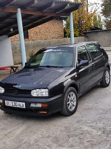 машина авди: Volkswagen Golf: 1993 г., 1.8 л, Кол менен иштөөчү, Бензин, Хетчбек — 3