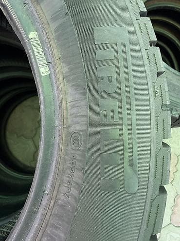 4: Шины 215 / 60 / R 16, Зима, Б/у, Комплект, Легковые, Италия, Pirelli — 4
