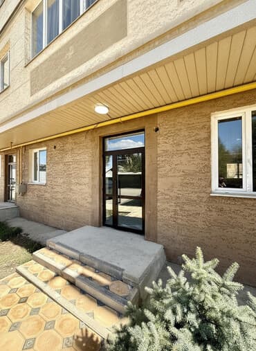 Продаю Офис 46 м², С ремонтом, Без мебели, Многоэтажное здание, 1 этаж