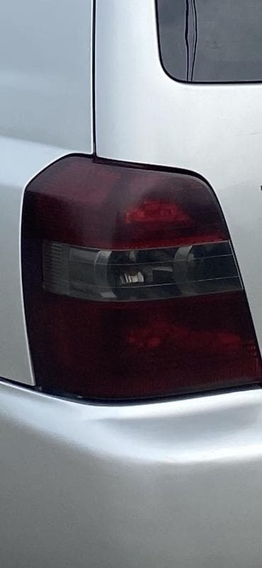 Задние фонари (левый и правый) для Toyota highlander 2004