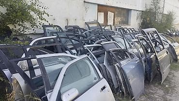 Автомобильные двери б/у — широкий выбор - Большой ассортимент передних at lalafo.kg Автомобильные двери б/у — широкий выбор - Большой ассортимент передних