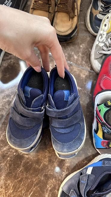 Игрушки: Детская обувь — большой выбор пар - Размеры: 23, 25, 26, 27 — 3