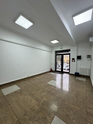 маленький офис аренда: Сдаю Офис, 220 м², В жилом комплексе, 1 линия, С отдельной кухней, С отдельным входом — 2