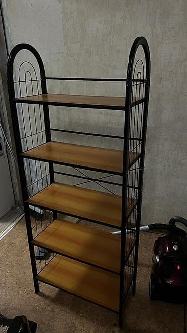 Полка для вещей и одежды, Железо