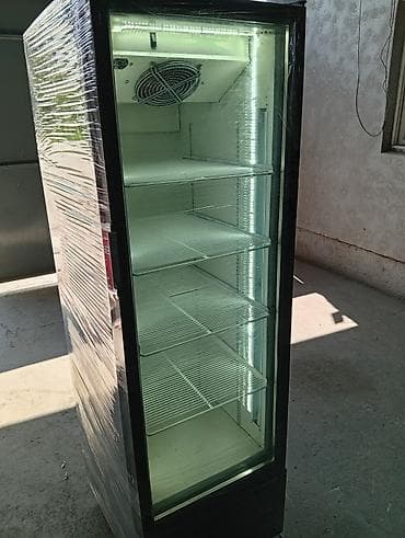 Продаю витринный холодильник в отличном состоянии отлично охлаждает,с